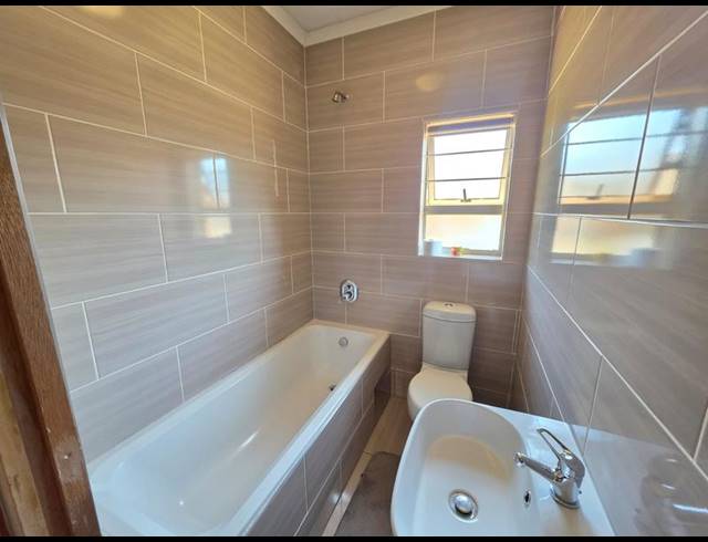 2 BEDROOM TOWNHOUSE FOR SALE IN RIVERSDALE